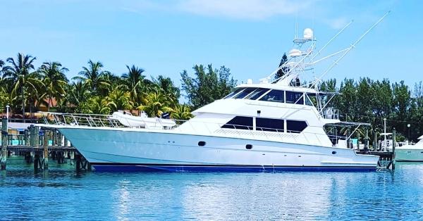 Photo of 2000 Hatteras 82'