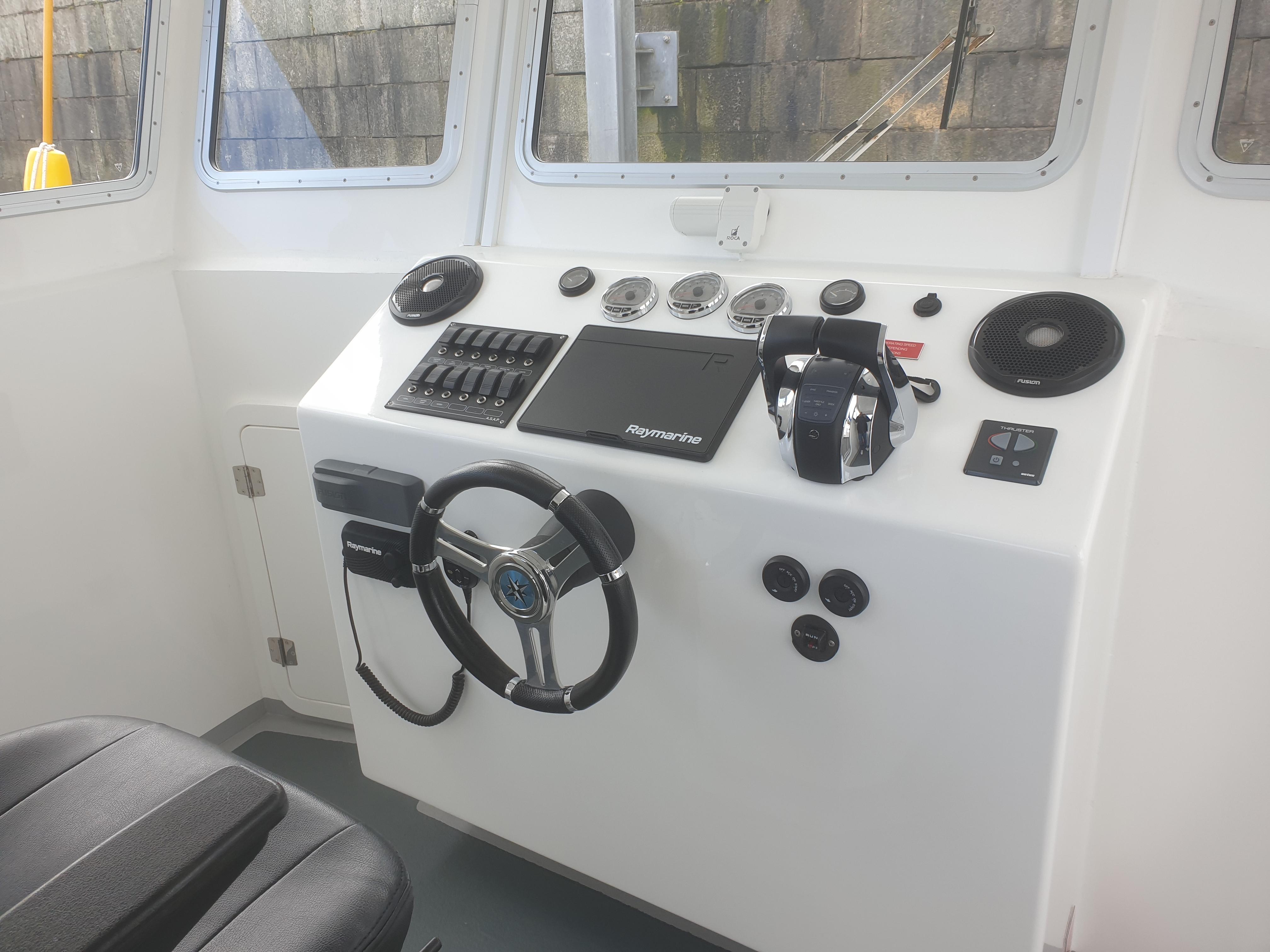 Cougar Catamaran 10m