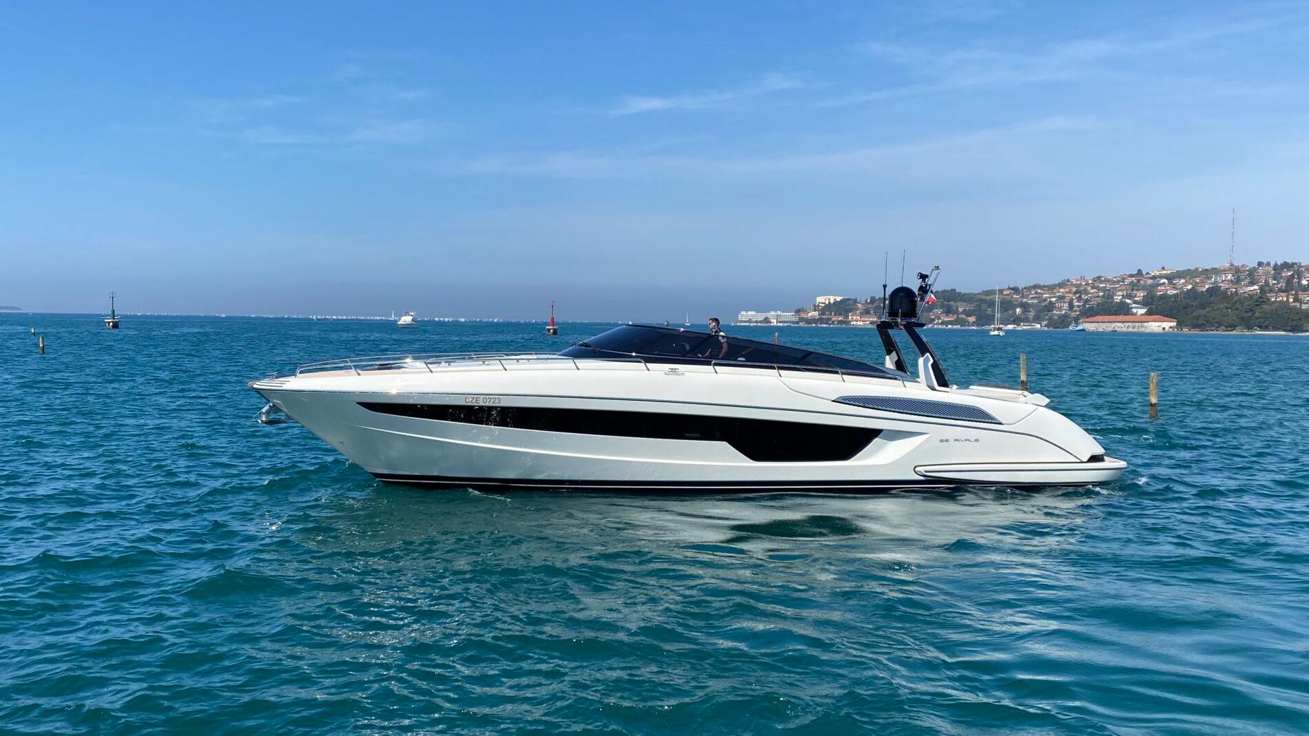 Riva Rivale 56