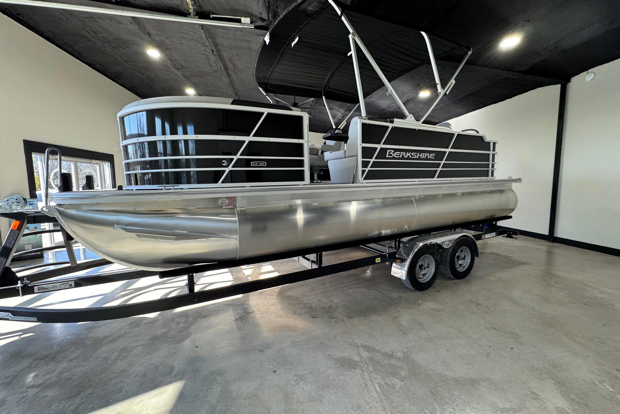2025 Berkshire 22RFC LE / Suzuki 150 - Image 4