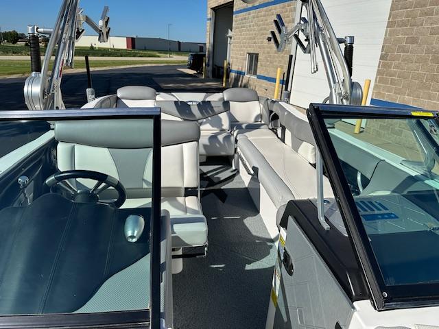 2016-mastercraft-x46-power-9529241-20240902083507935-1_XLARGE