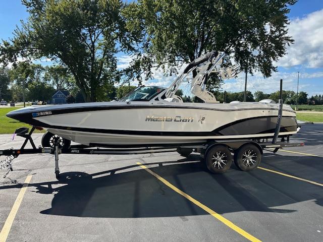 2016-mastercraft-x46-power-9529241-20240902083515336-1_XLARGE