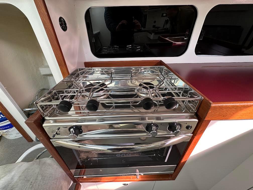 New Never Used Stove/Oven