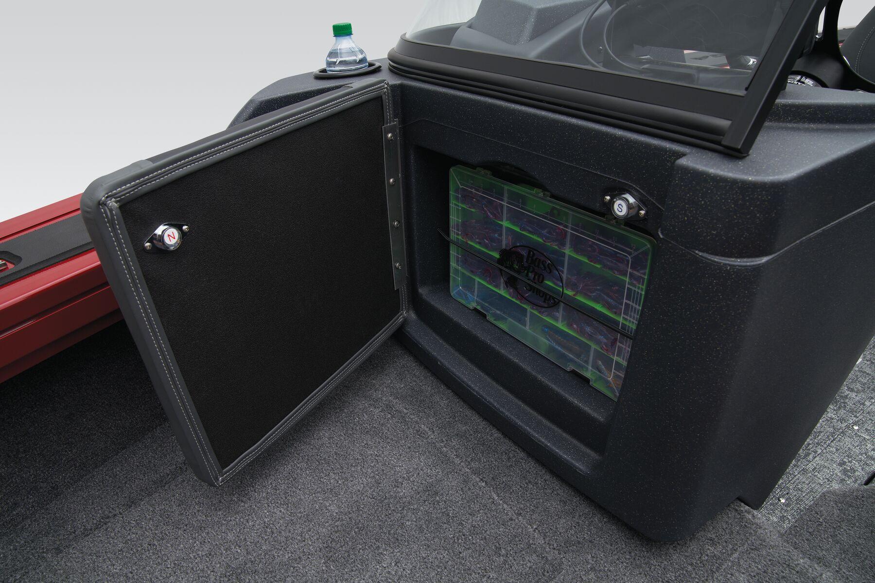 2026 Tracker Targa V-18 Combo Gallery