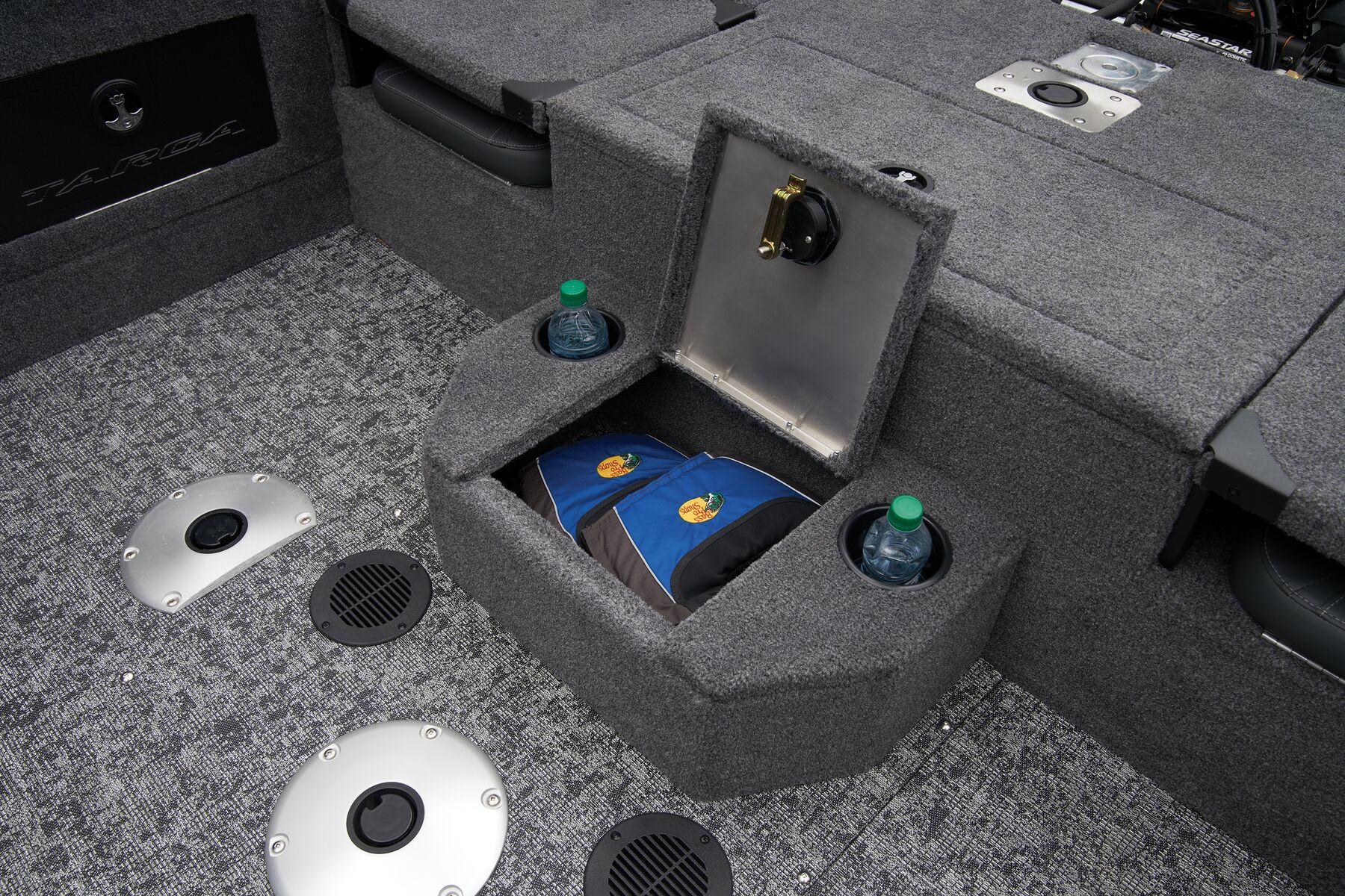 2026 Tracker Targa V-18 Combo Gallery