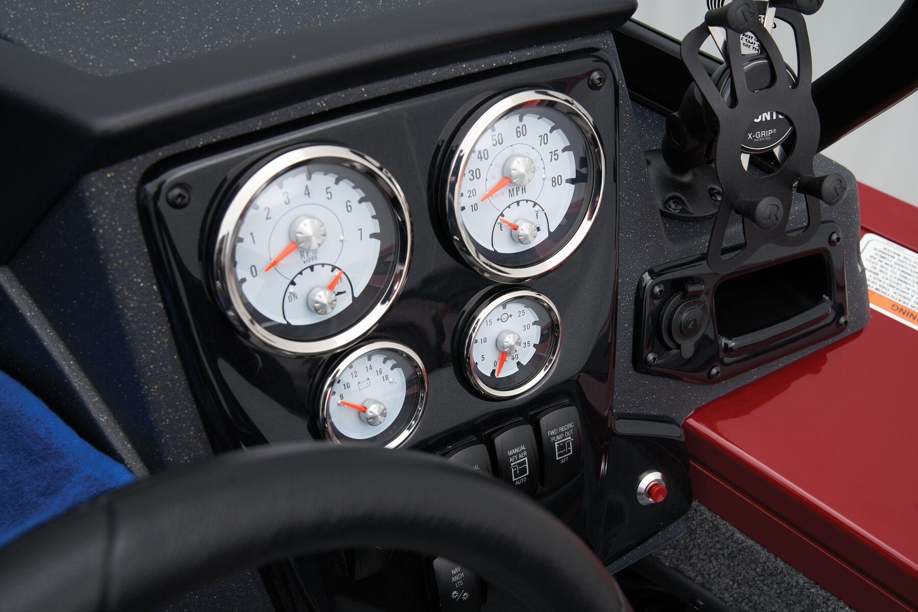 2026 Tracker Targa V-18 Combo Gallery