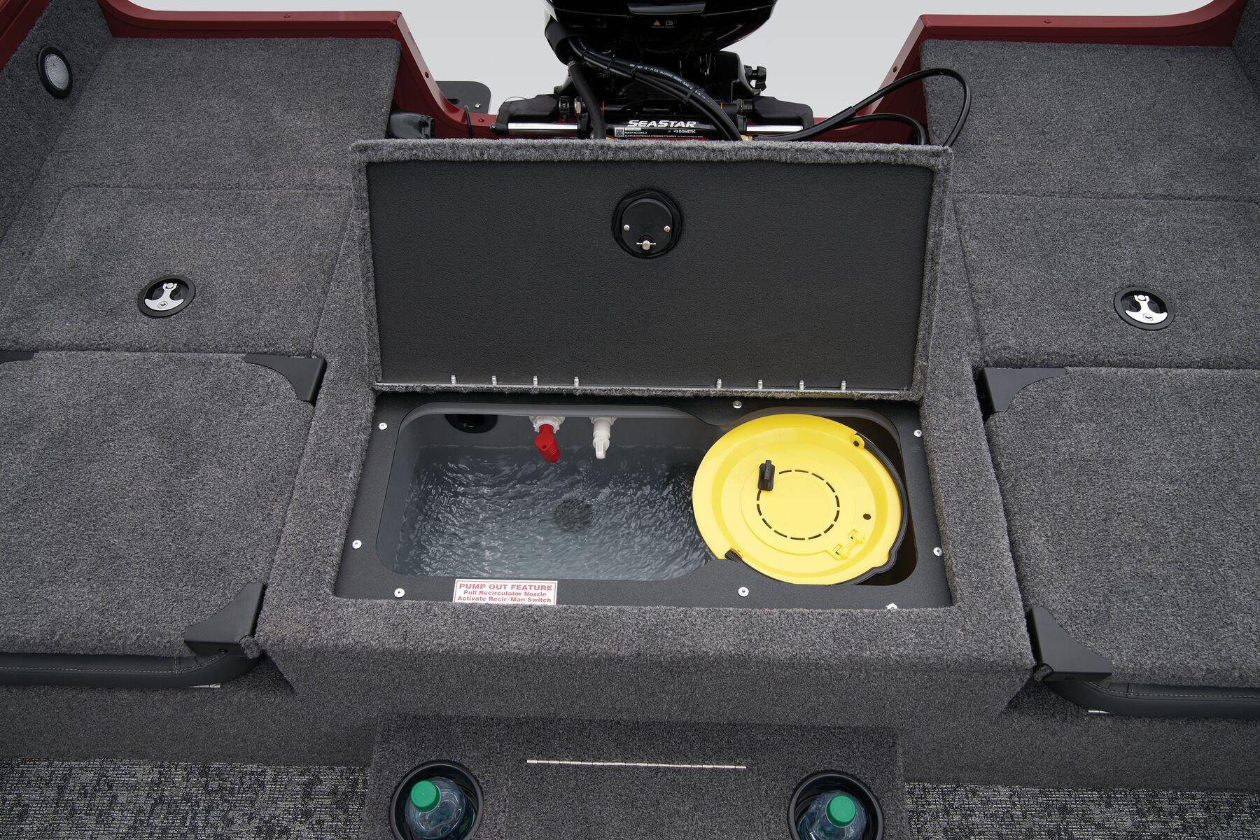 2026 Tracker Targa V-18 Combo Gallery