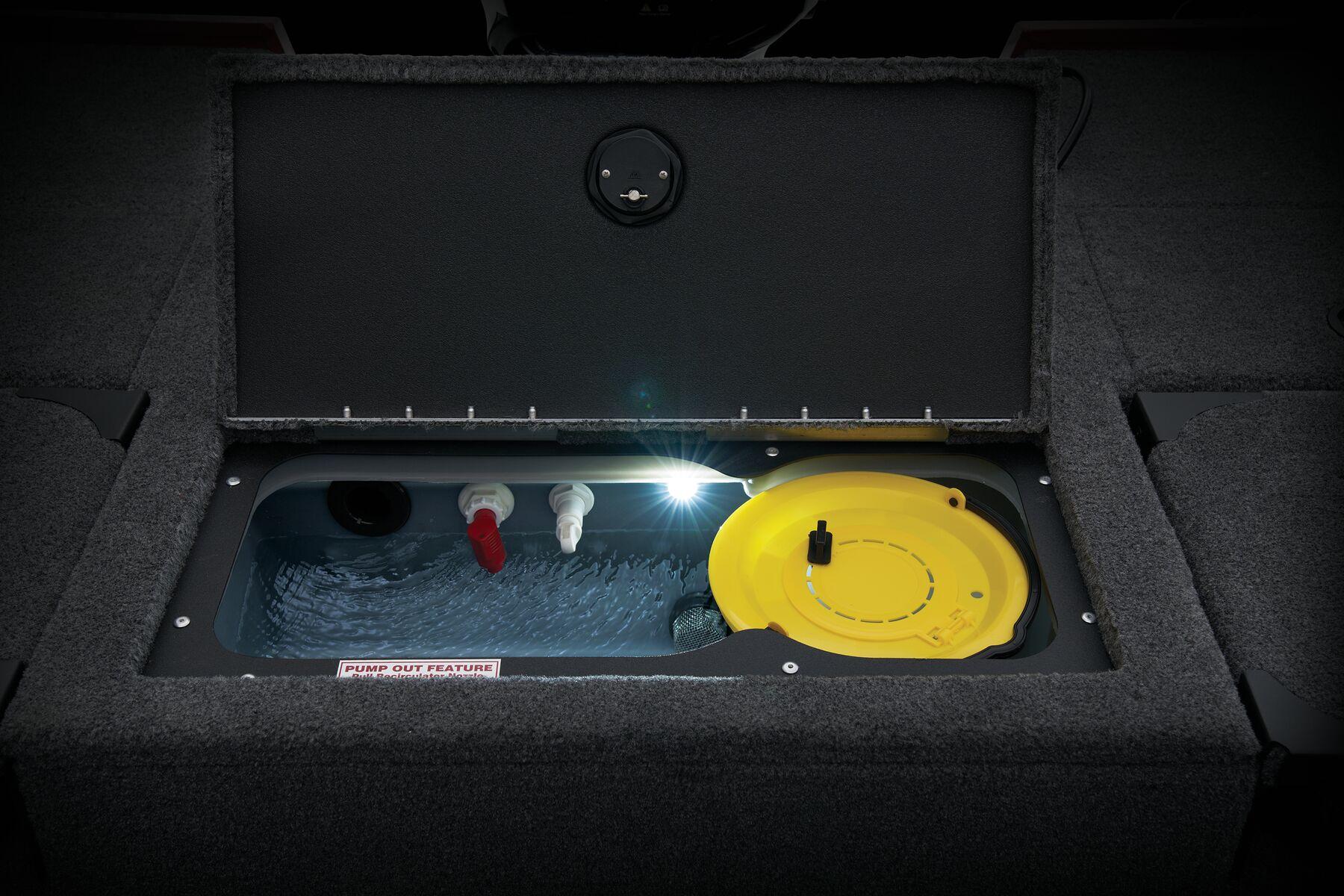 2026 Tracker Targa V-18 Combo Gallery