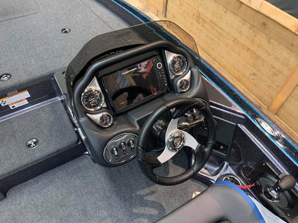 2021 Triton boat for sale, model of the boat is 18 TRX & Image # 5 of 18