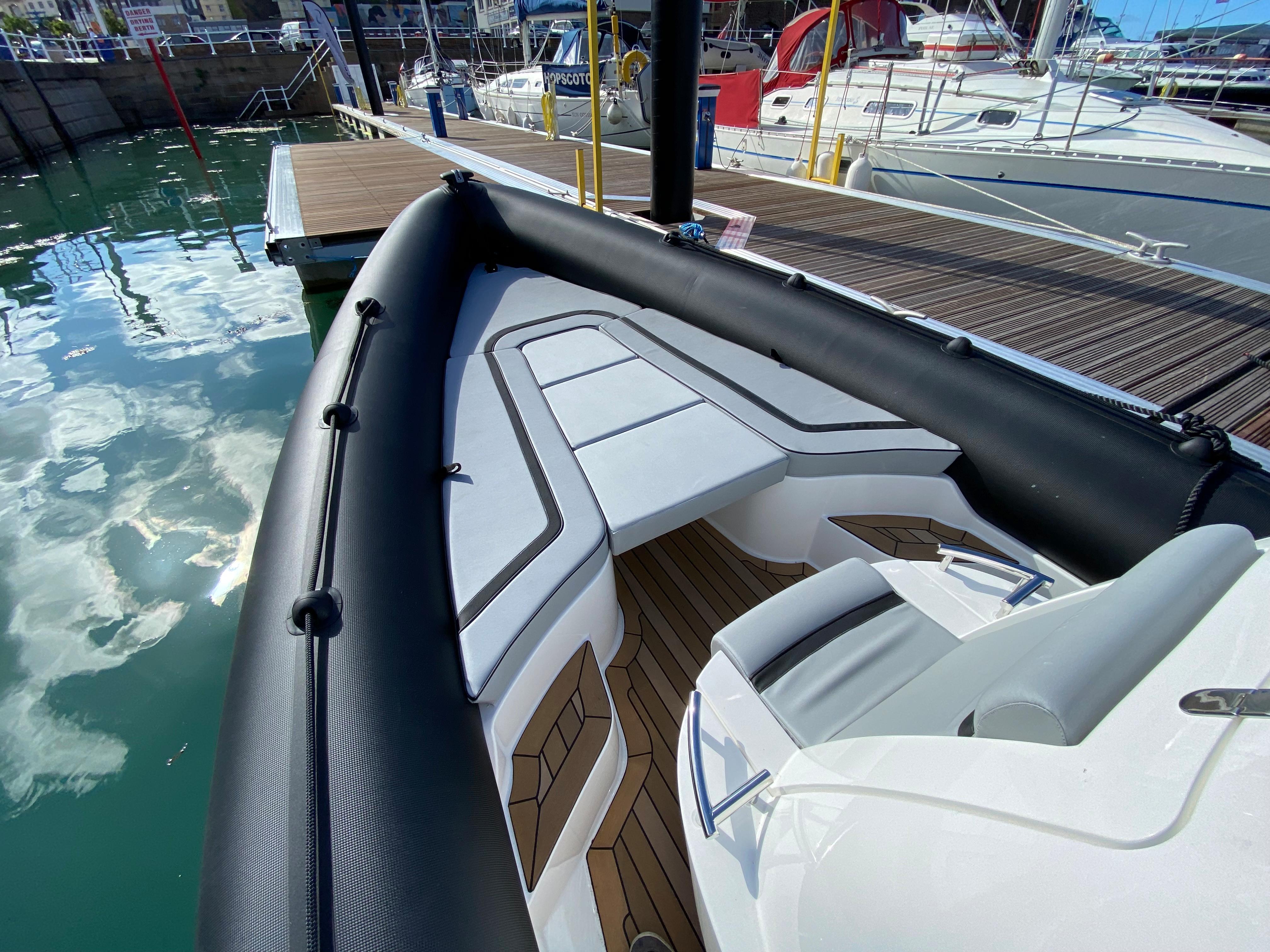 Cobra Ribs Nautique 8.7