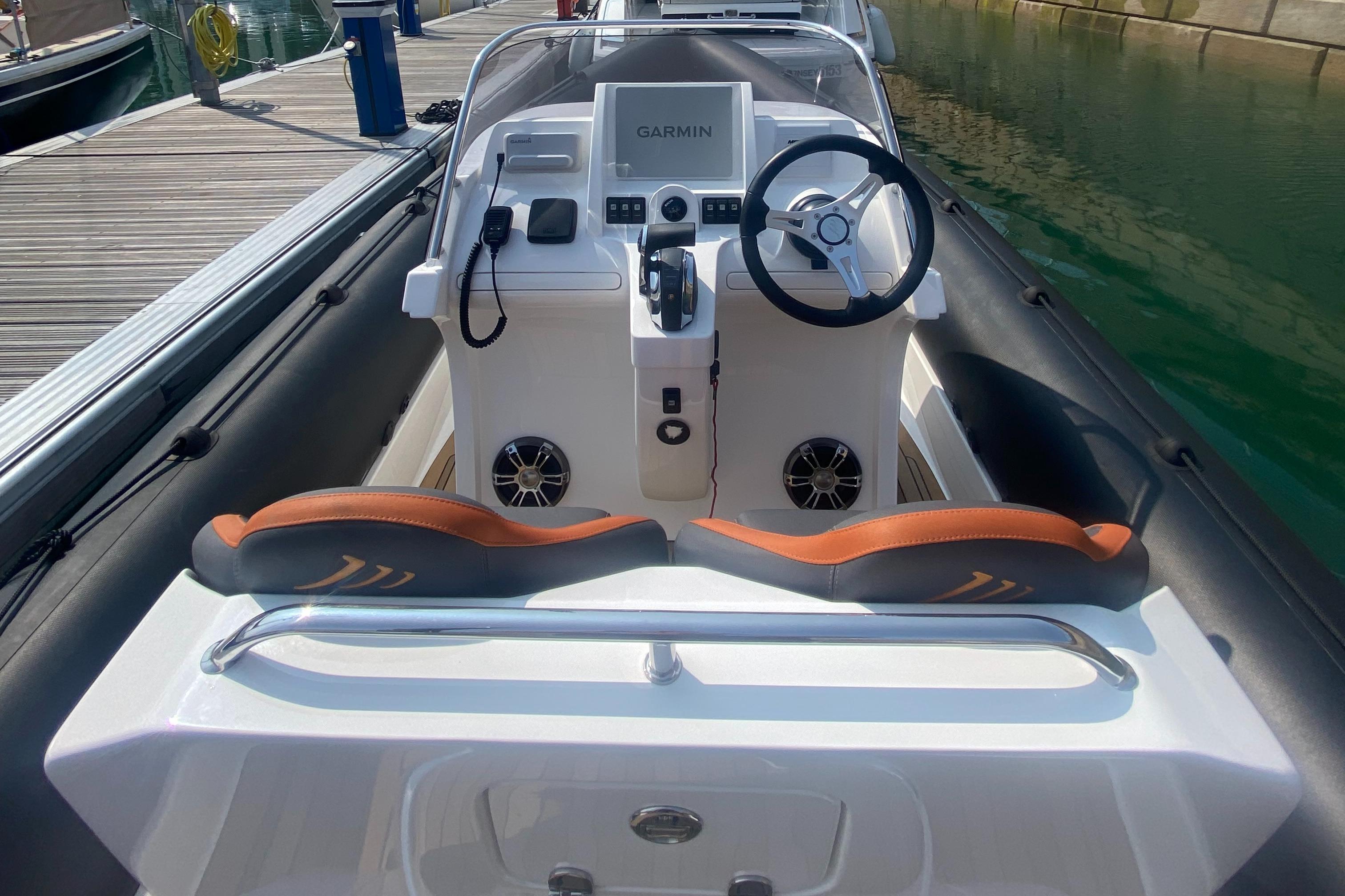 Cobra Ribs Nautique 8.7