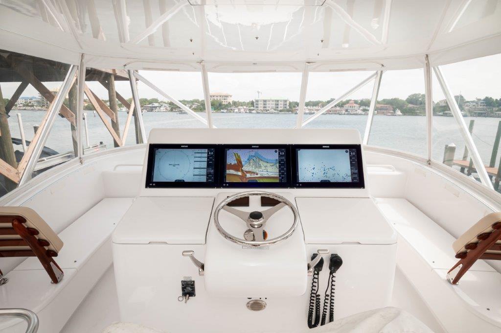 2016 Hatteras GT60  KNOT ON CALL  Helm 2