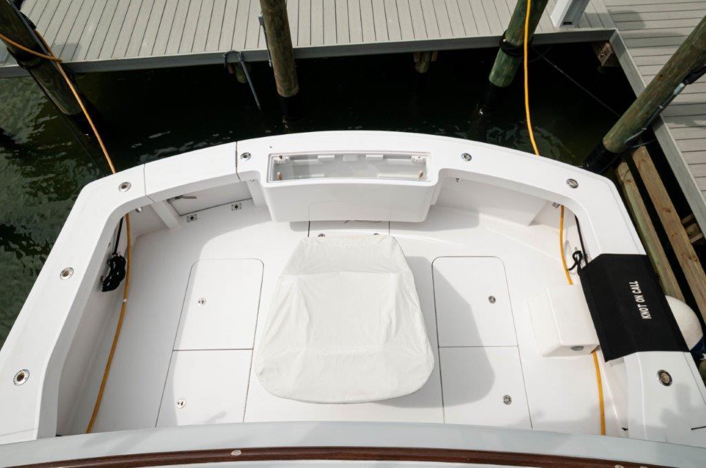 2016 Hatteras GT60  KNOT ON CALL Cockpit
