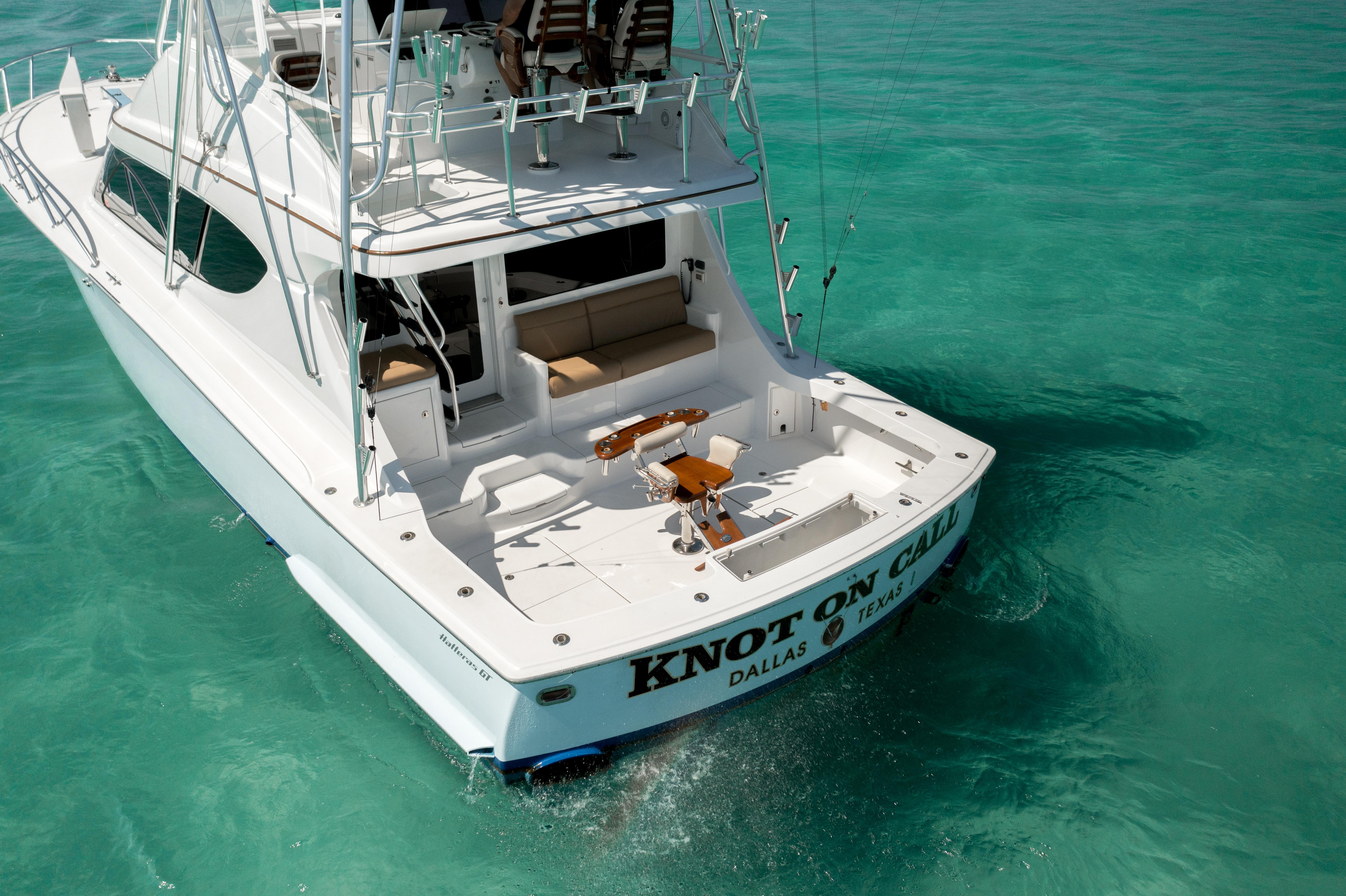2016 Hatteras GT60  KNOT ON CALL  Transom