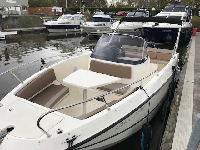 Quicksilver Activ 755 Open