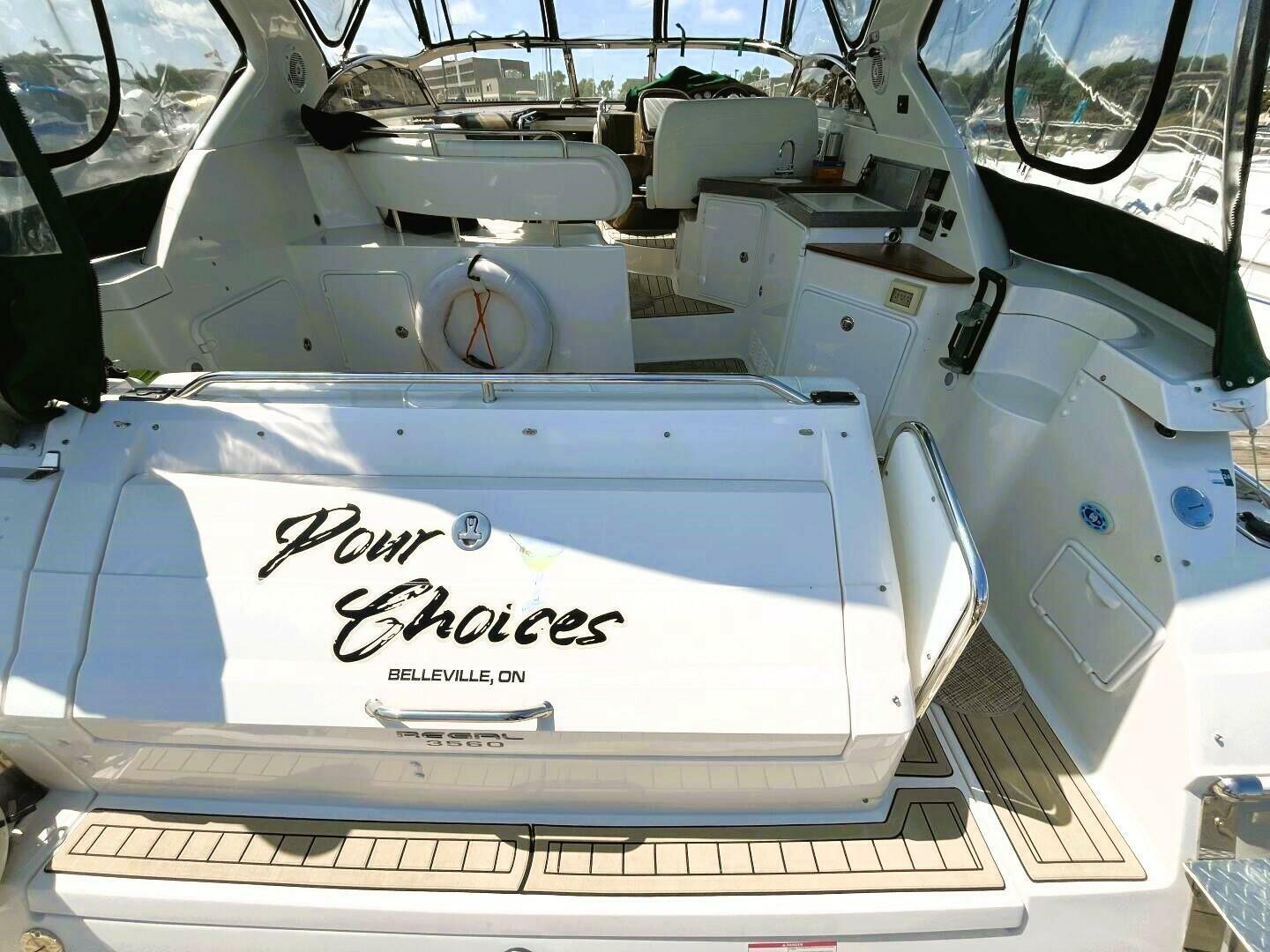 2006-regal-3560-commodore-power-9779280-20250501210259873-1_XLARGE
