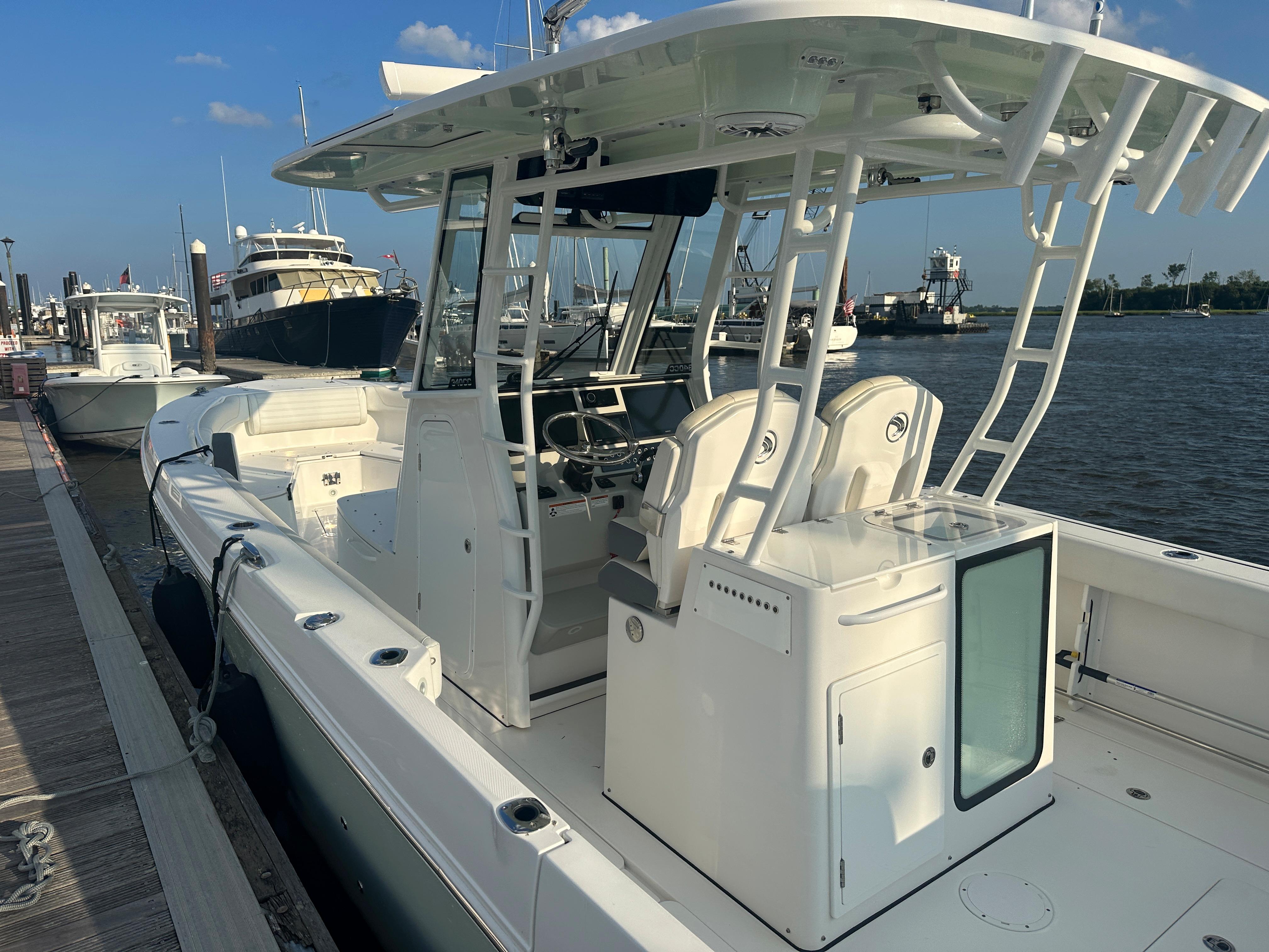 2020 33 4 Edgewater 340CC Boats for Sale