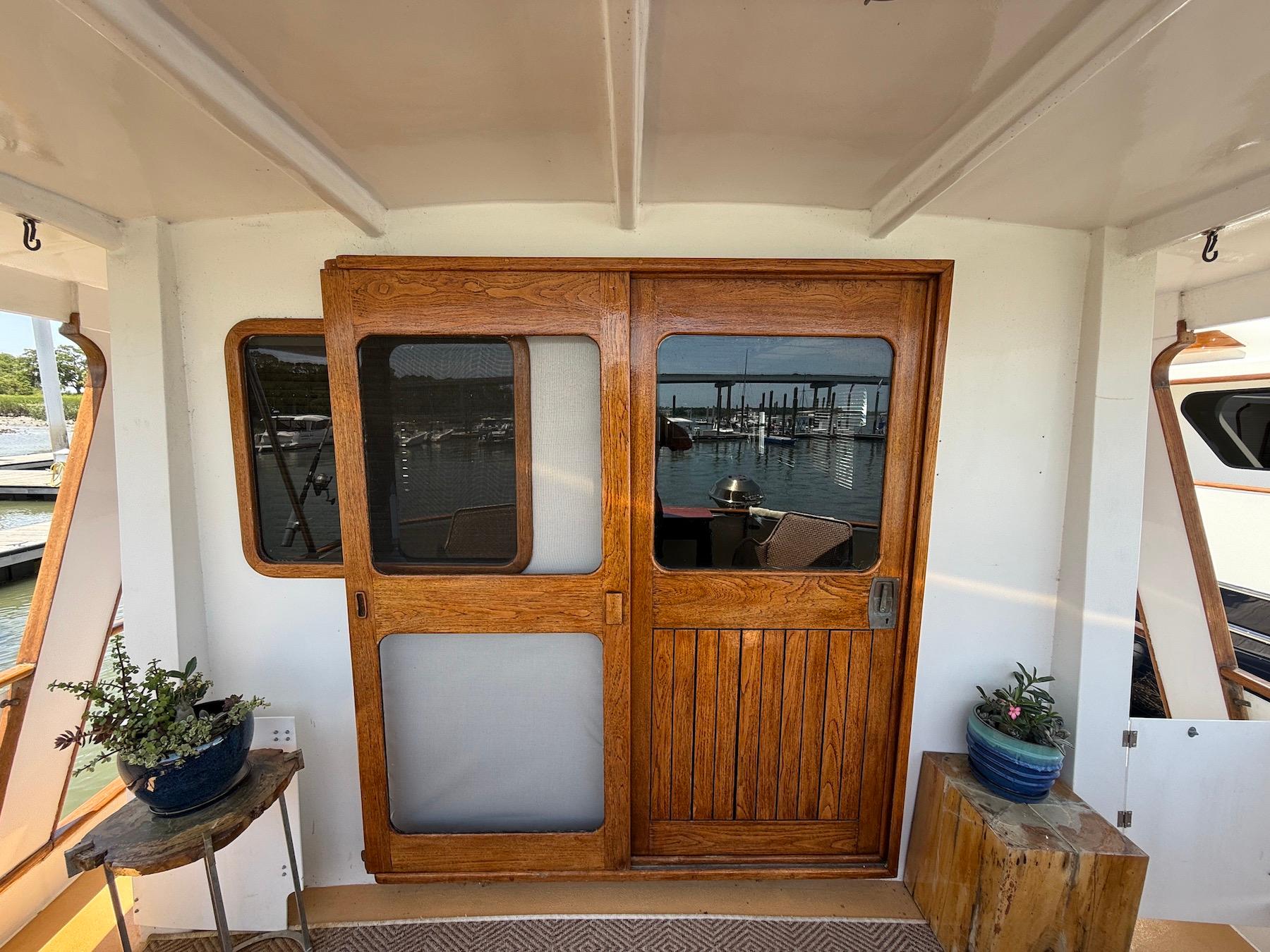 SC 10050 KM Knot 10 Yacht Sales