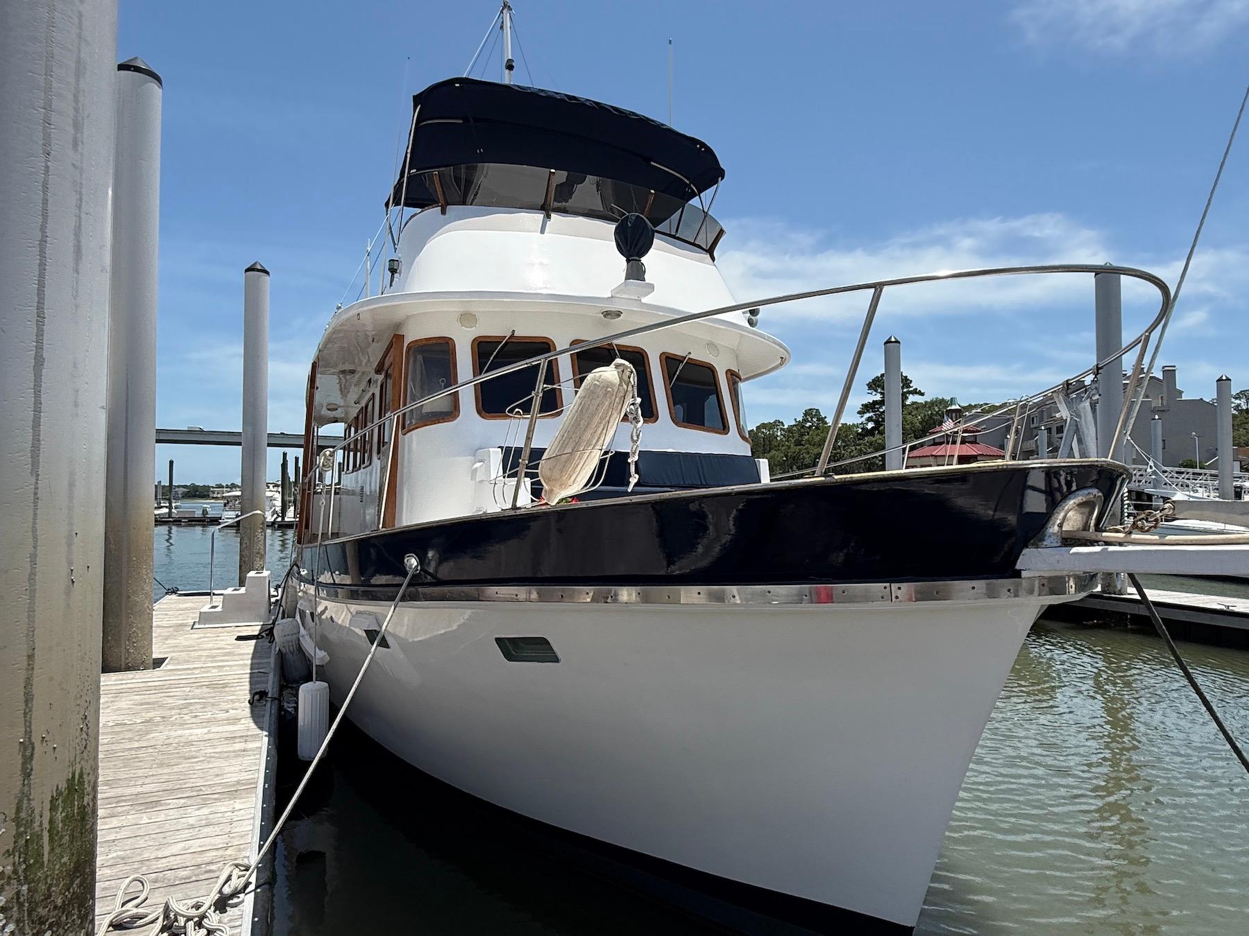 SC 10050 KM Knot 10 Yacht Sales