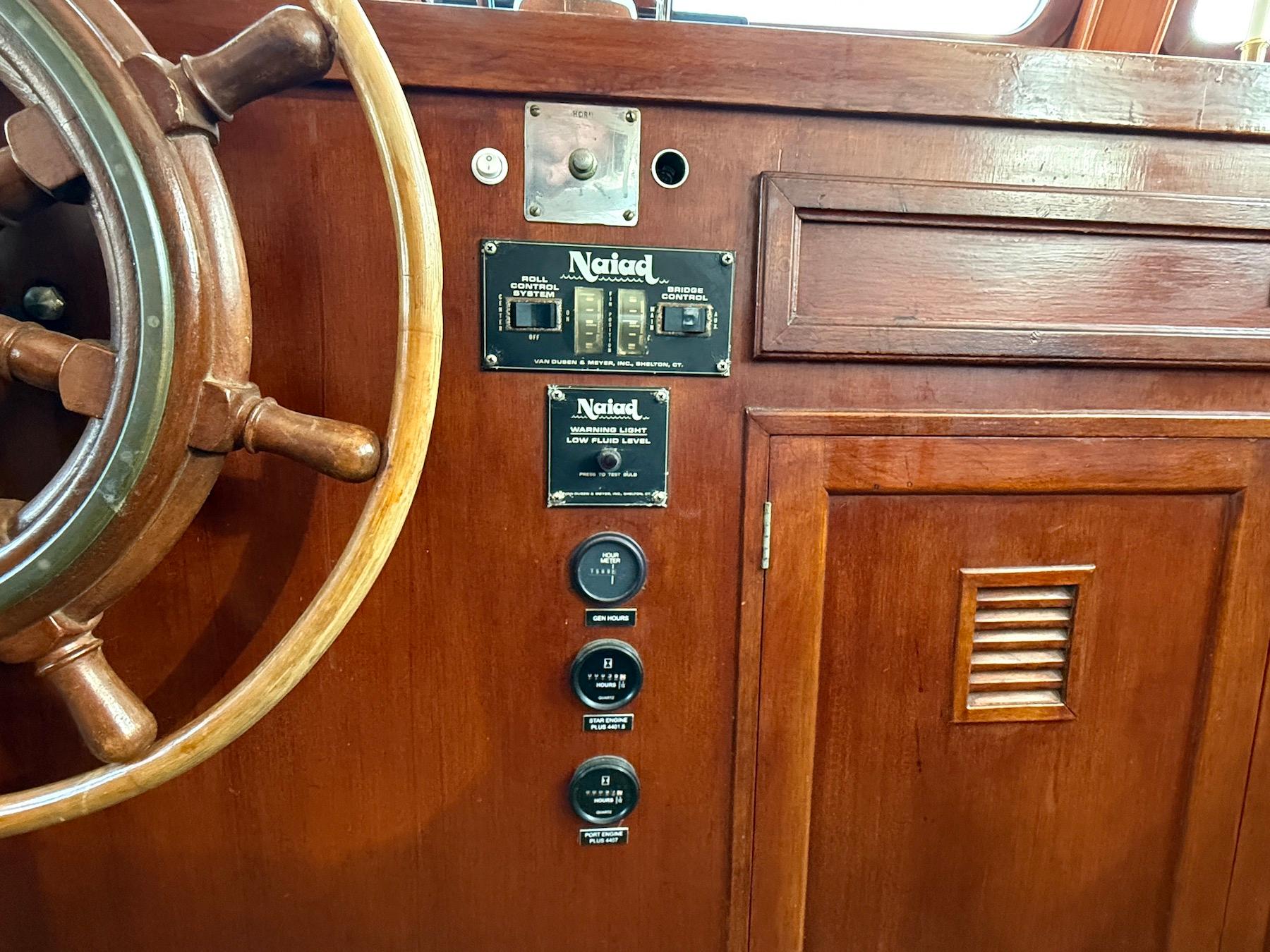 SC 10050 KM Knot 10 Yacht Sales