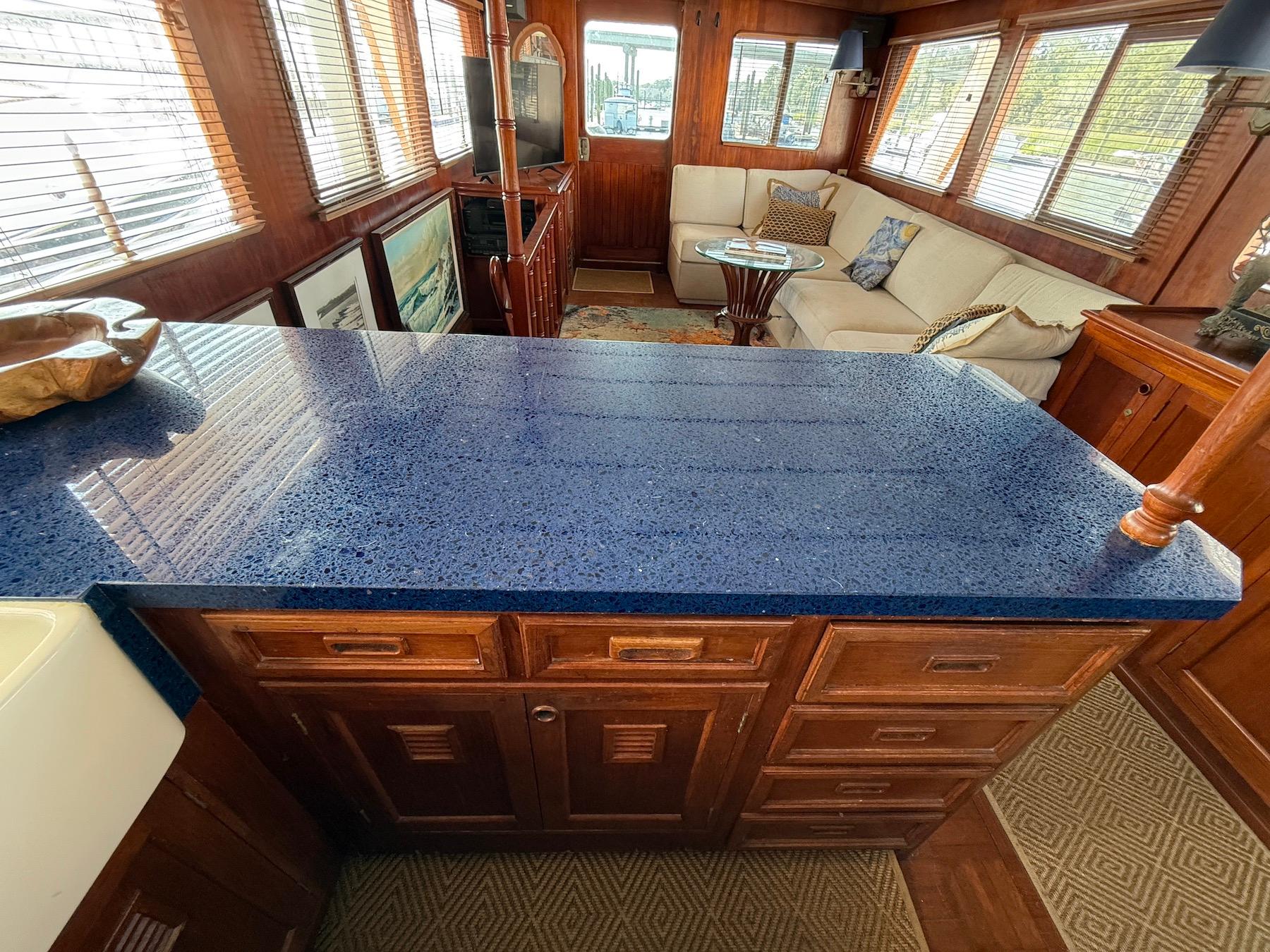 SC 10050 KM Knot 10 Yacht Sales
