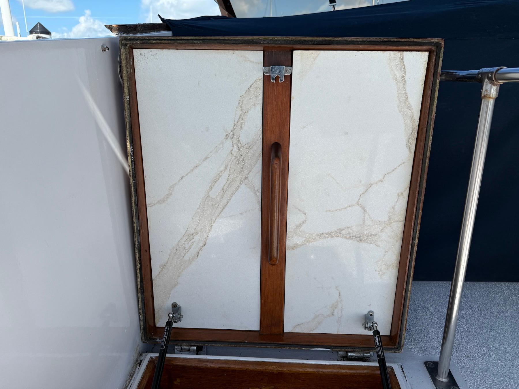 SC 10050 KM Knot 10 Yacht Sales