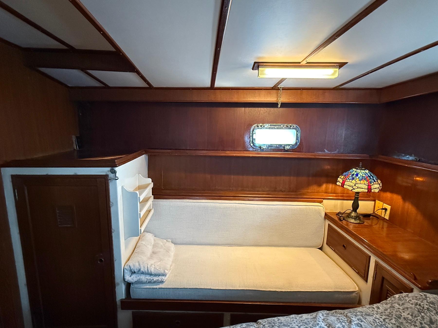SC 10050 KM Knot 10 Yacht Sales