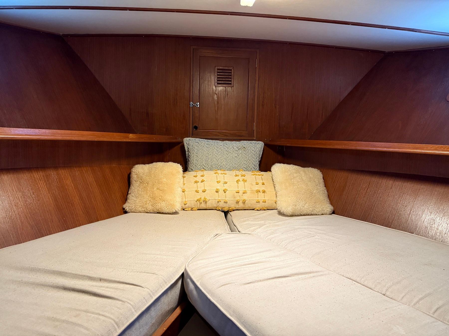 SC 10050 KM Knot 10 Yacht Sales