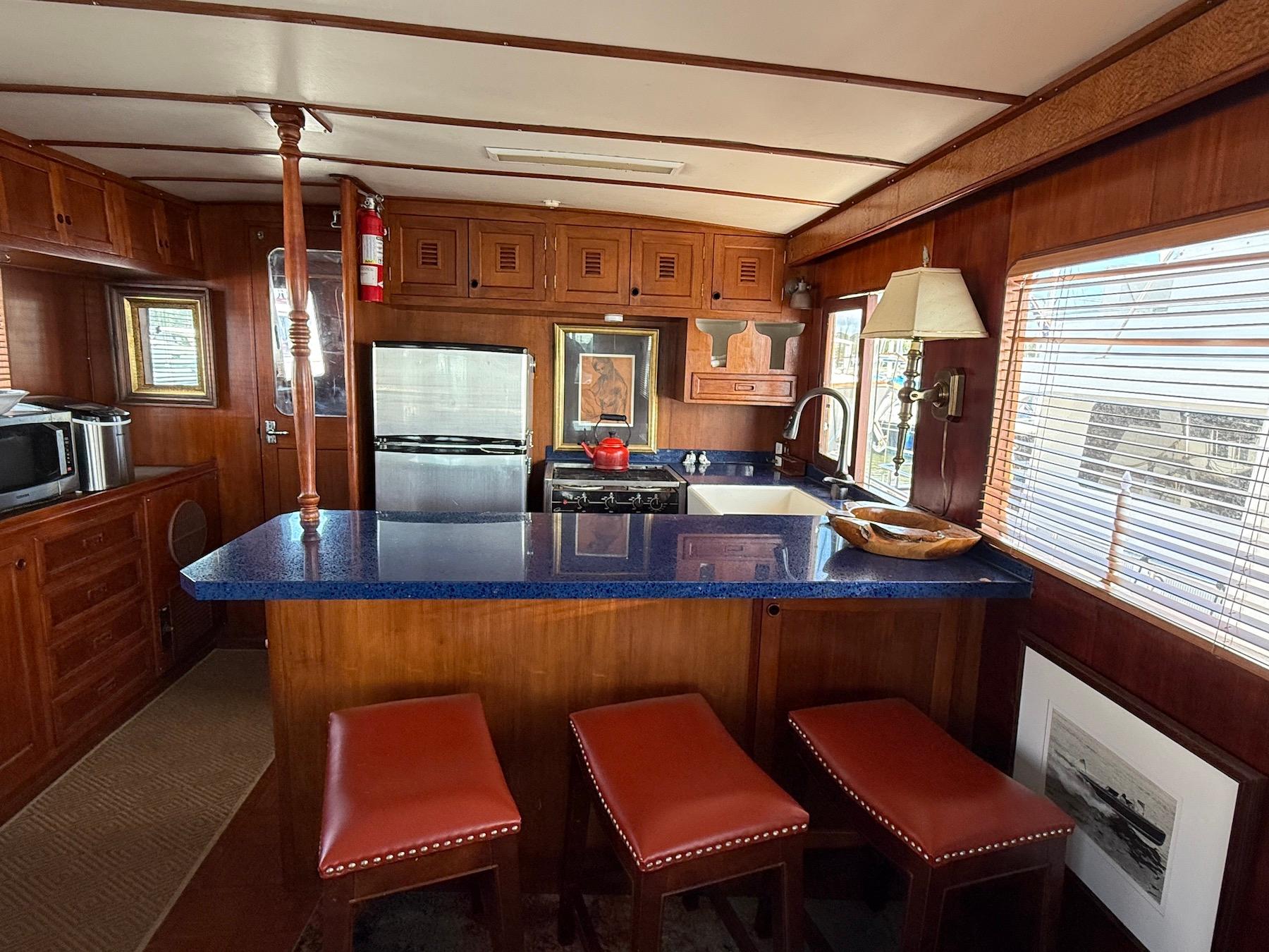 SC 10050 KM Knot 10 Yacht Sales