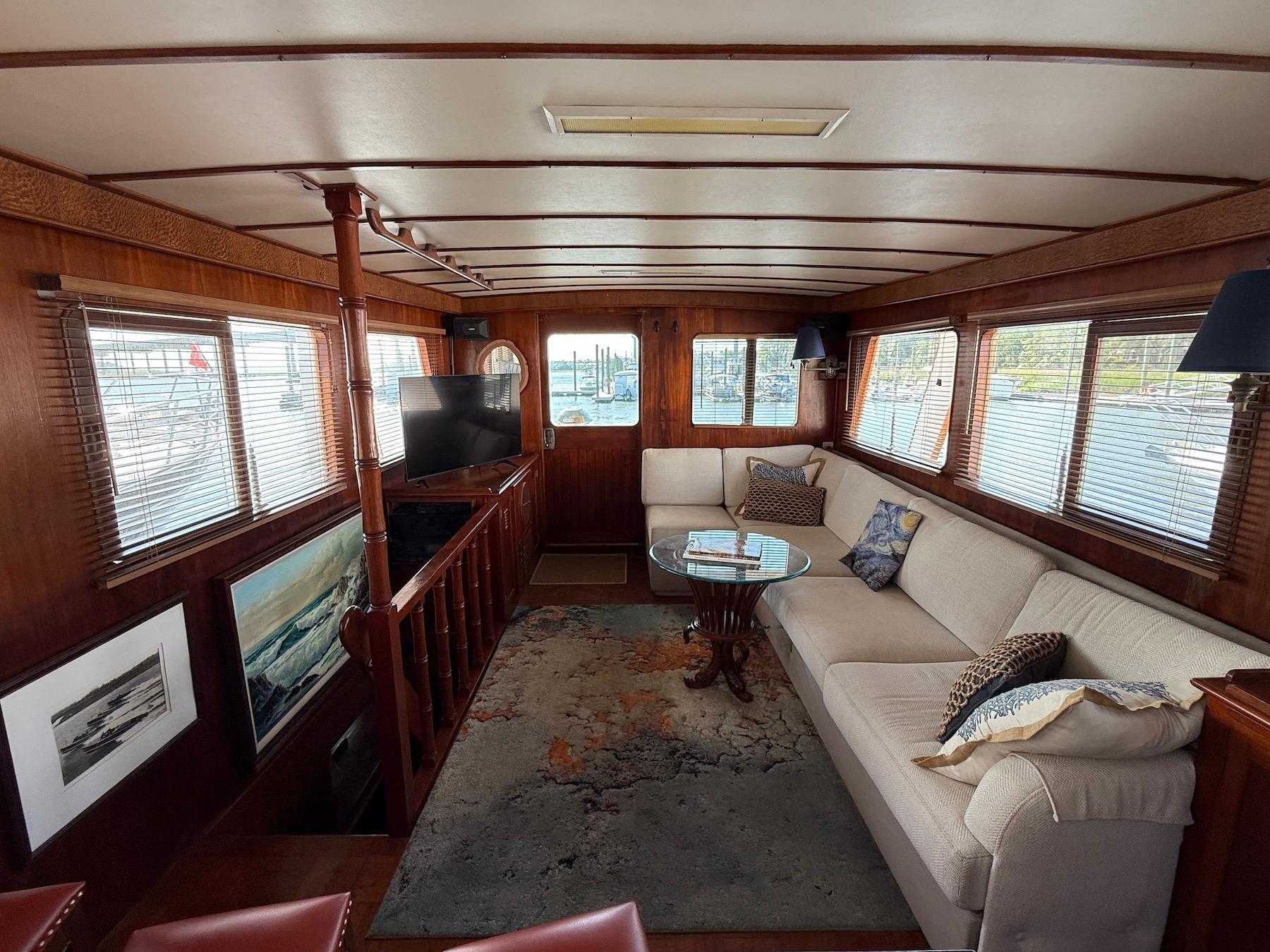 SC 10050 KM Knot 10 Yacht Sales