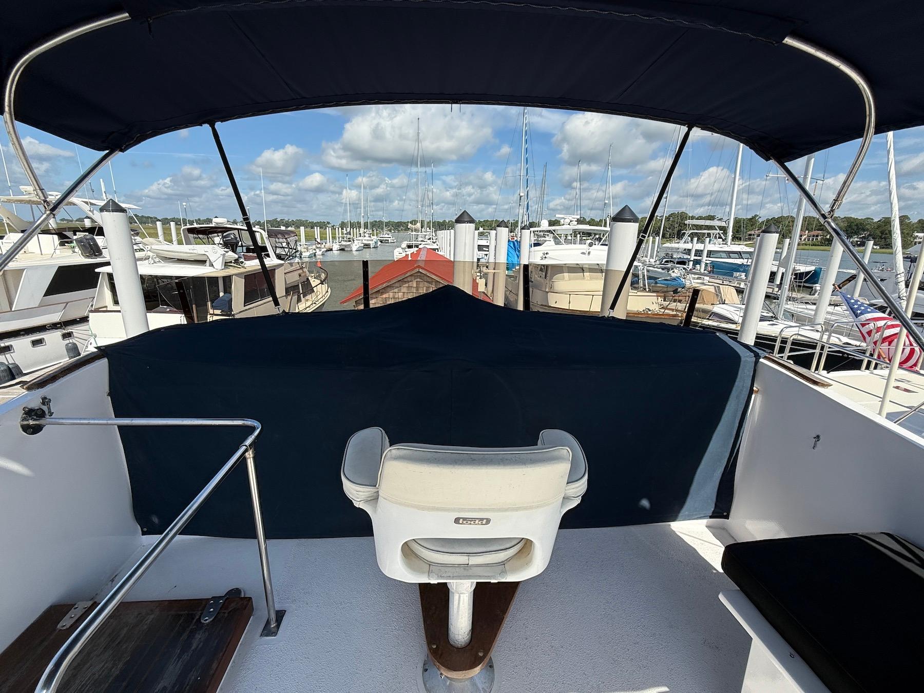 SC 10050 KM Knot 10 Yacht Sales