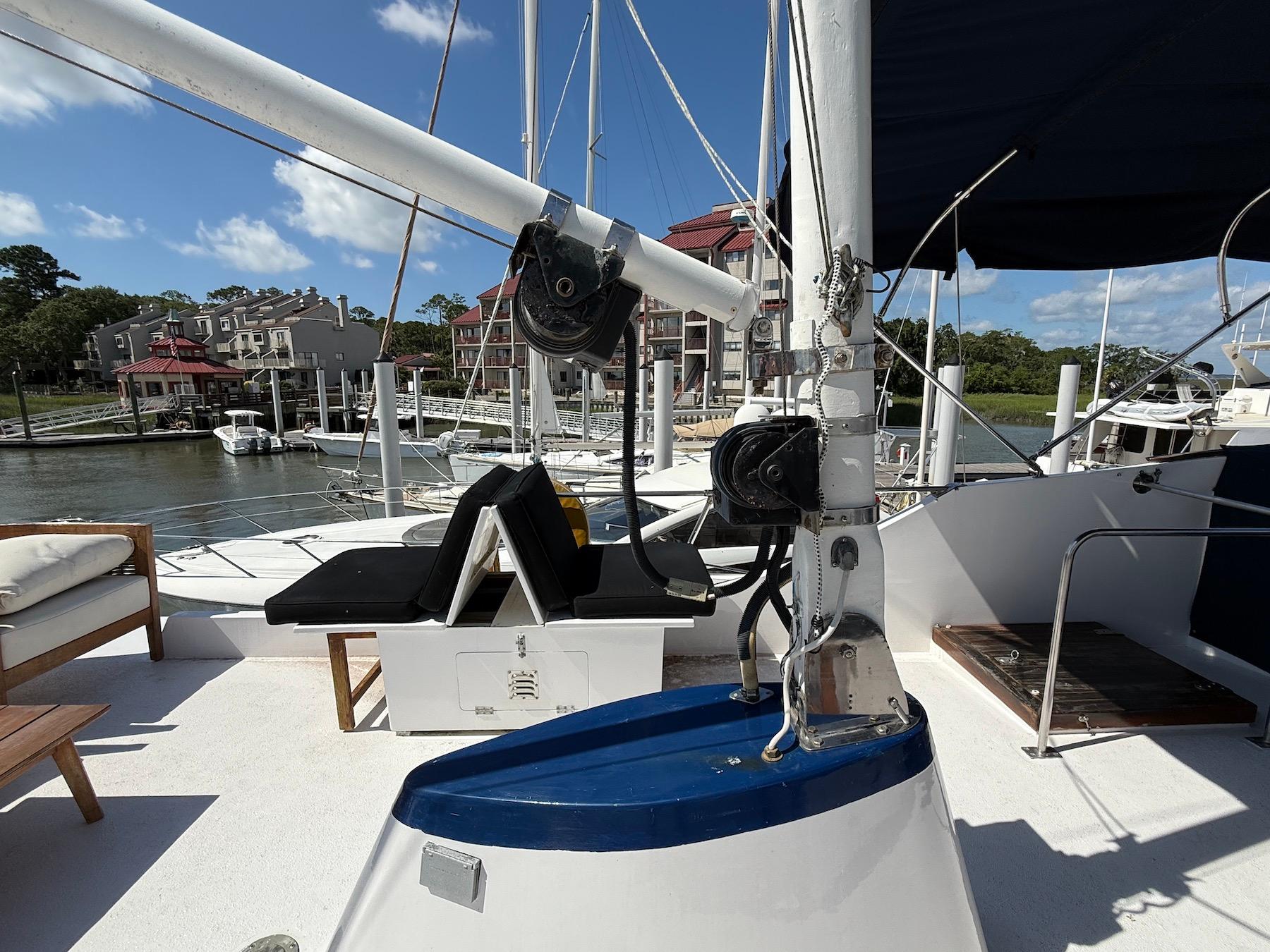 SC 10050 KM Knot 10 Yacht Sales