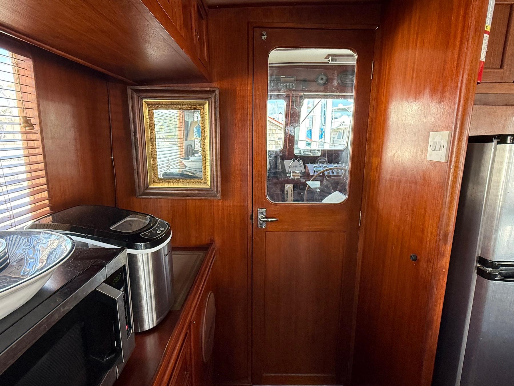 SC 10050 KM Knot 10 Yacht Sales
