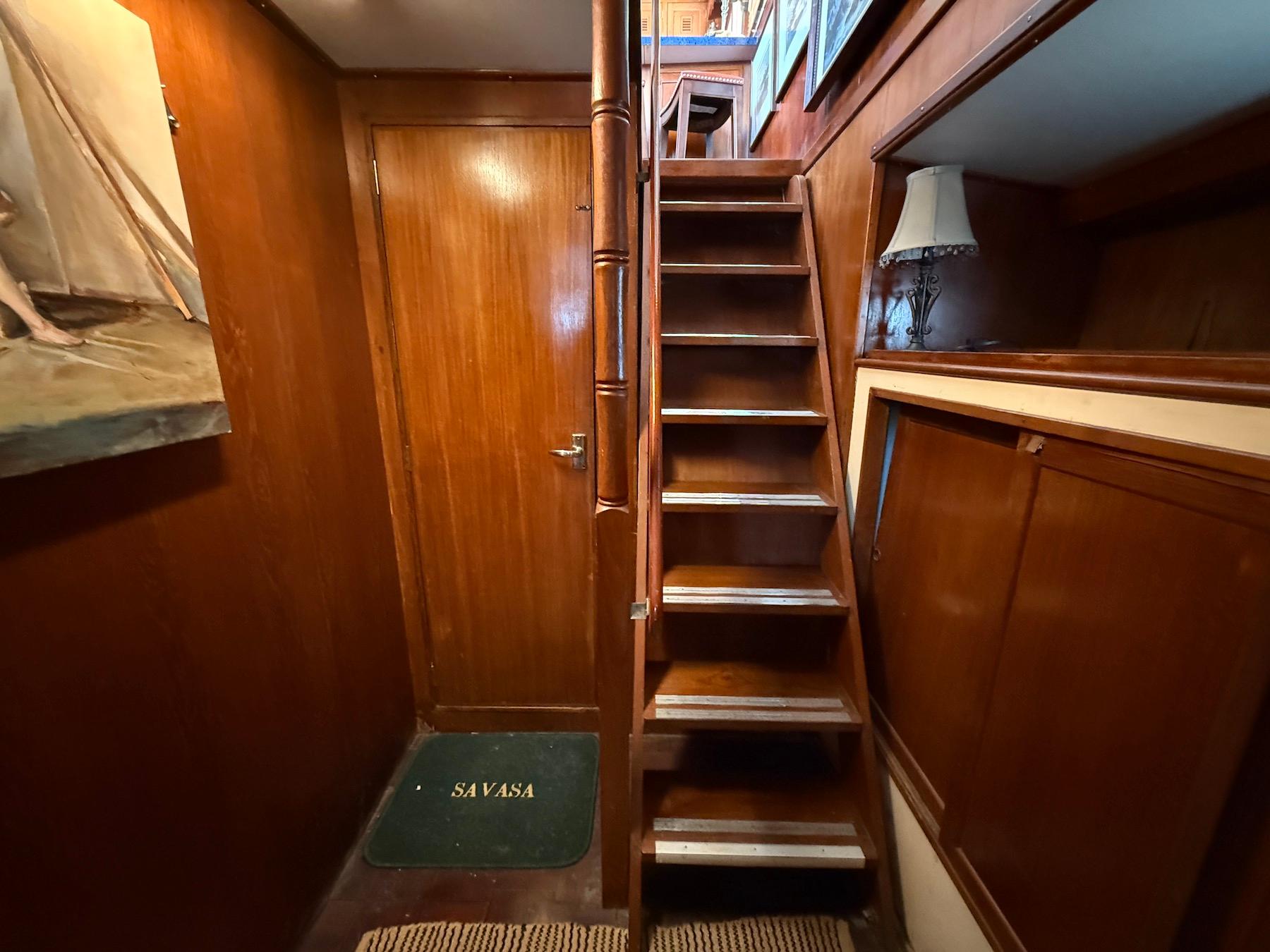 SC 10050 KM Knot 10 Yacht Sales