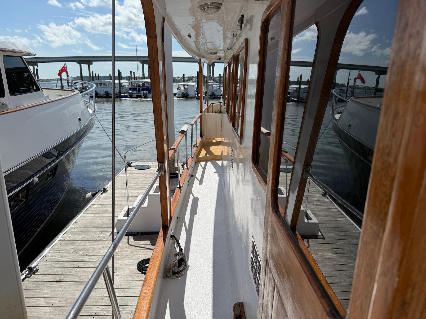 SC 10050 KM Knot 10 Yacht Sales