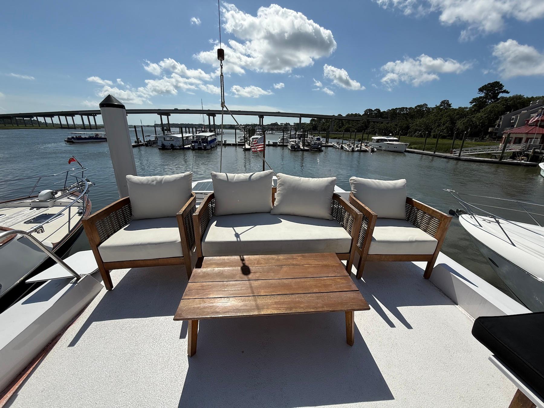 SC 10050 KM Knot 10 Yacht Sales
