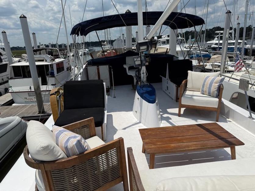 SC 10050 KM Knot 10 Yacht Sales