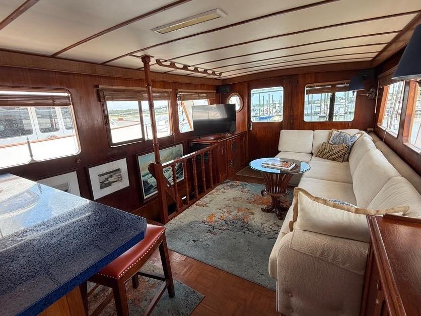SC 10050 KM Knot 10 Yacht Sales