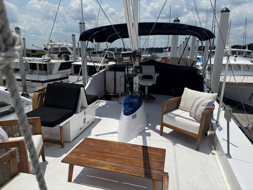 SC 10050 KM Knot 10 Yacht Sales