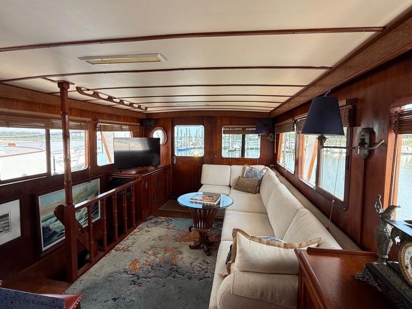 SC 10050 KM Knot 10 Yacht Sales