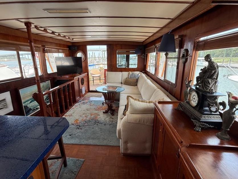 SC 10050 KM Knot 10 Yacht Sales