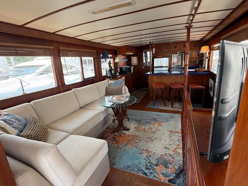 SC 10050 KM Knot 10 Yacht Sales