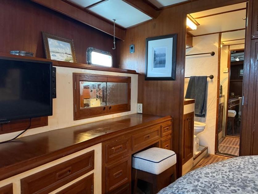 SC 10050 KM Knot 10 Yacht Sales