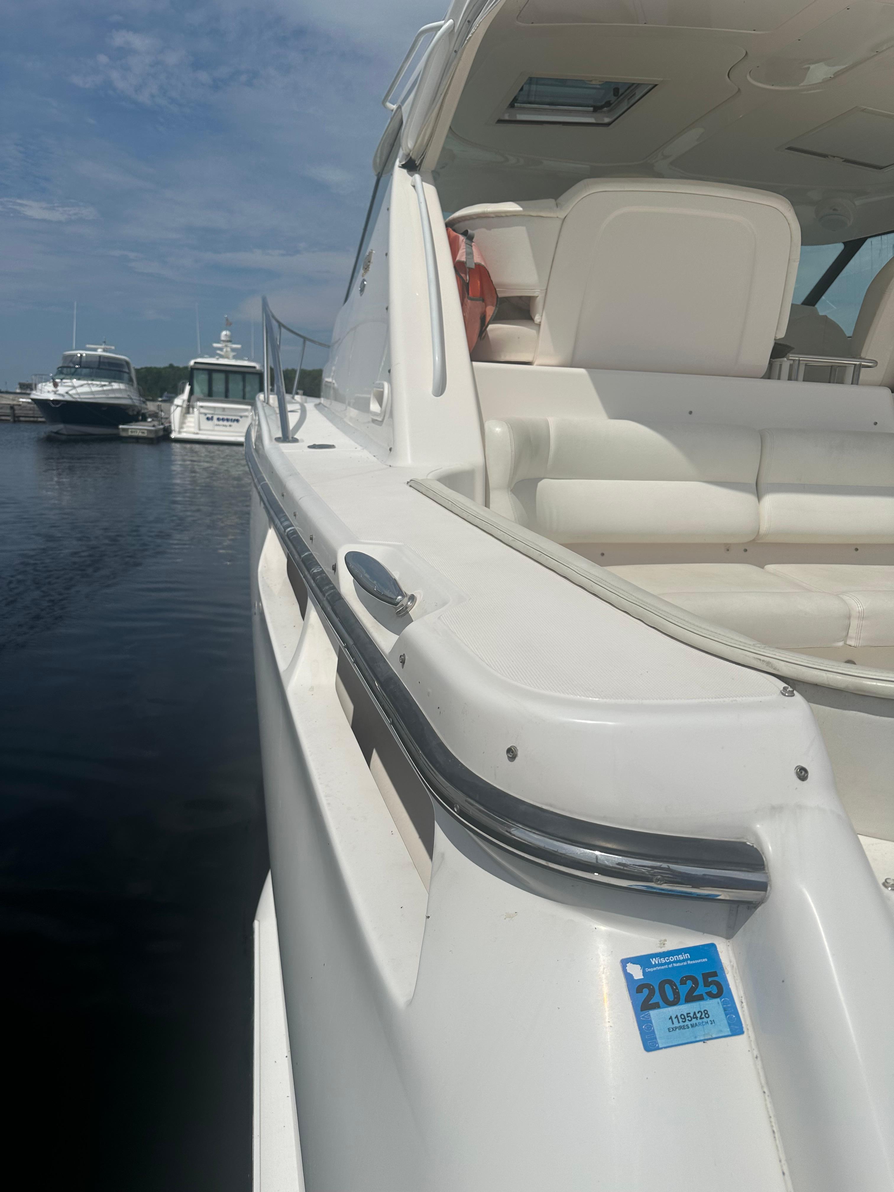 Tiara Yachts-4300 Sovran 2007-Selladoor (previously Czech Mate) WI-US-7809293 | Thumbnail