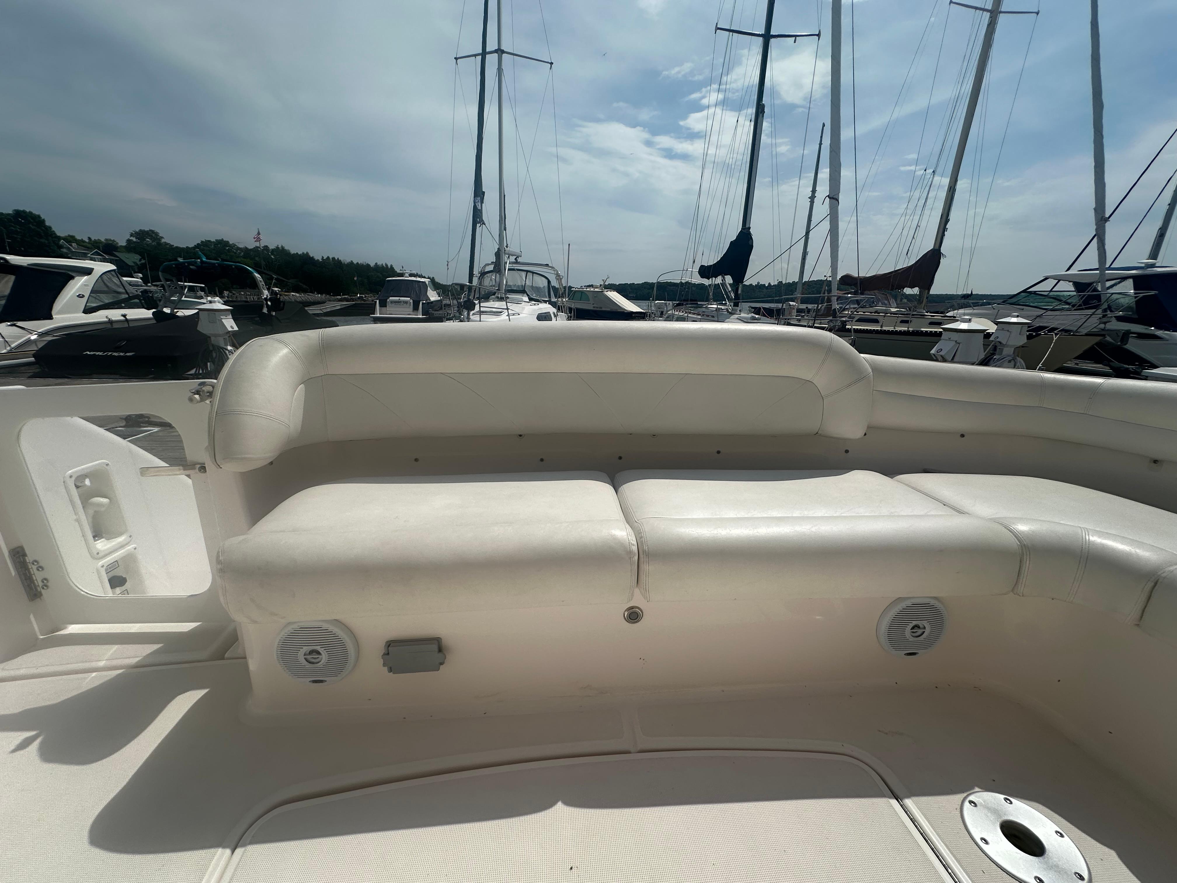 Tiara Yachts-4300 Sovran 2007-Selladoor (previously Czech Mate) WI-US-7809293 | Thumbnail