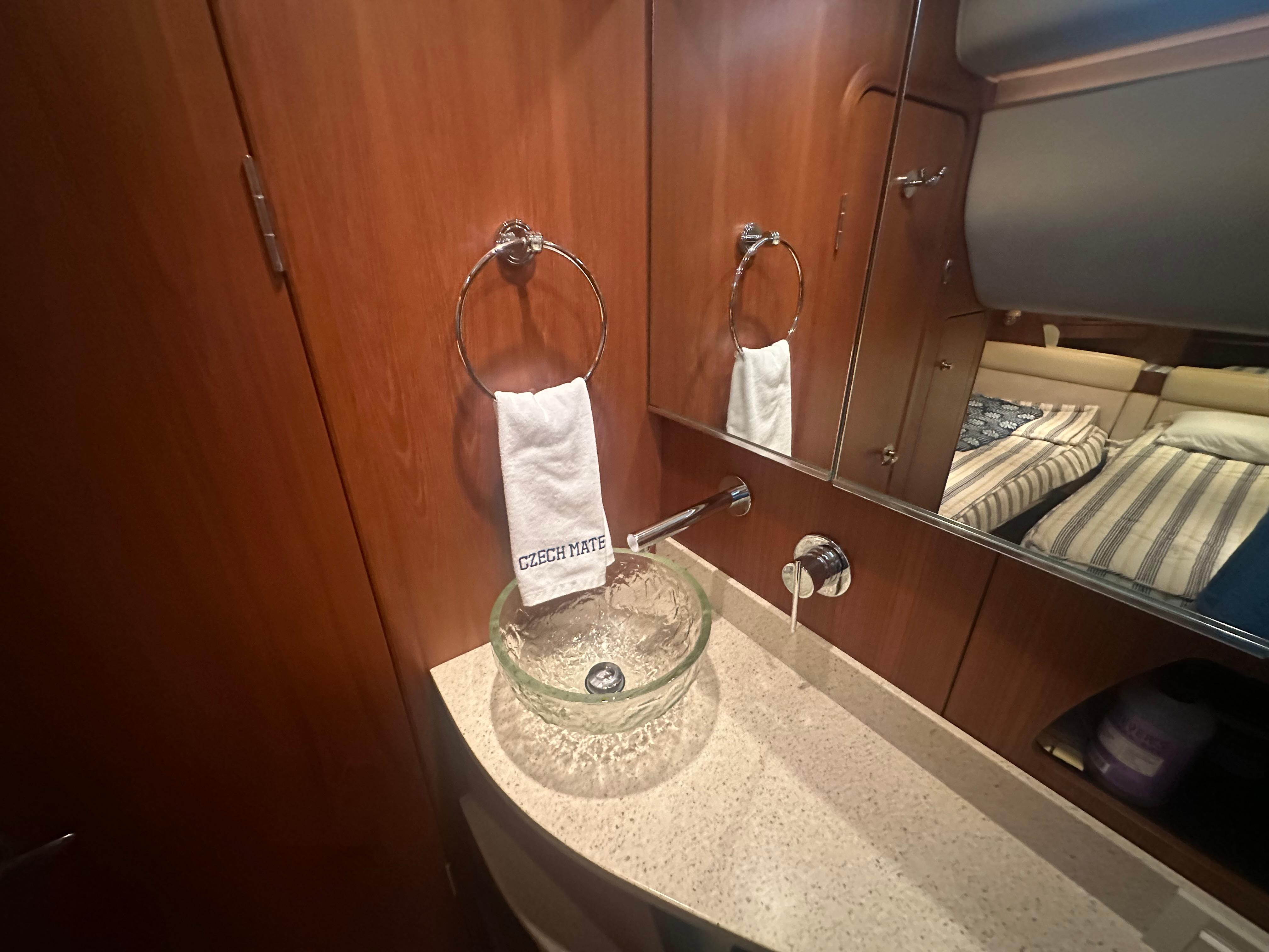 Tiara Yachts-4300 Sovran 2007-Selladoor (previously Czech Mate) WI-US-7809293 | Thumbnail