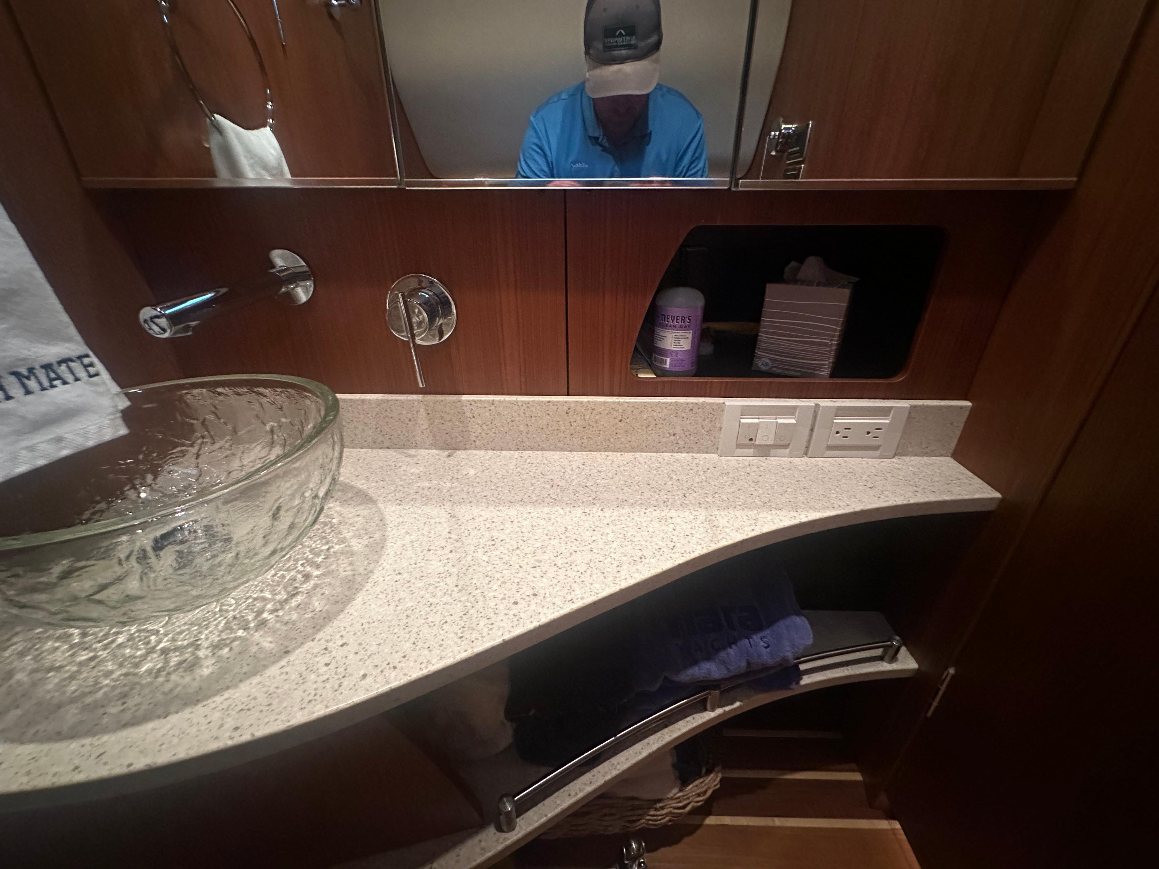 Tiara Yachts-4300 Sovran 2007-Selladoor (previously Czech Mate) WI-US-7809293 | Thumbnail