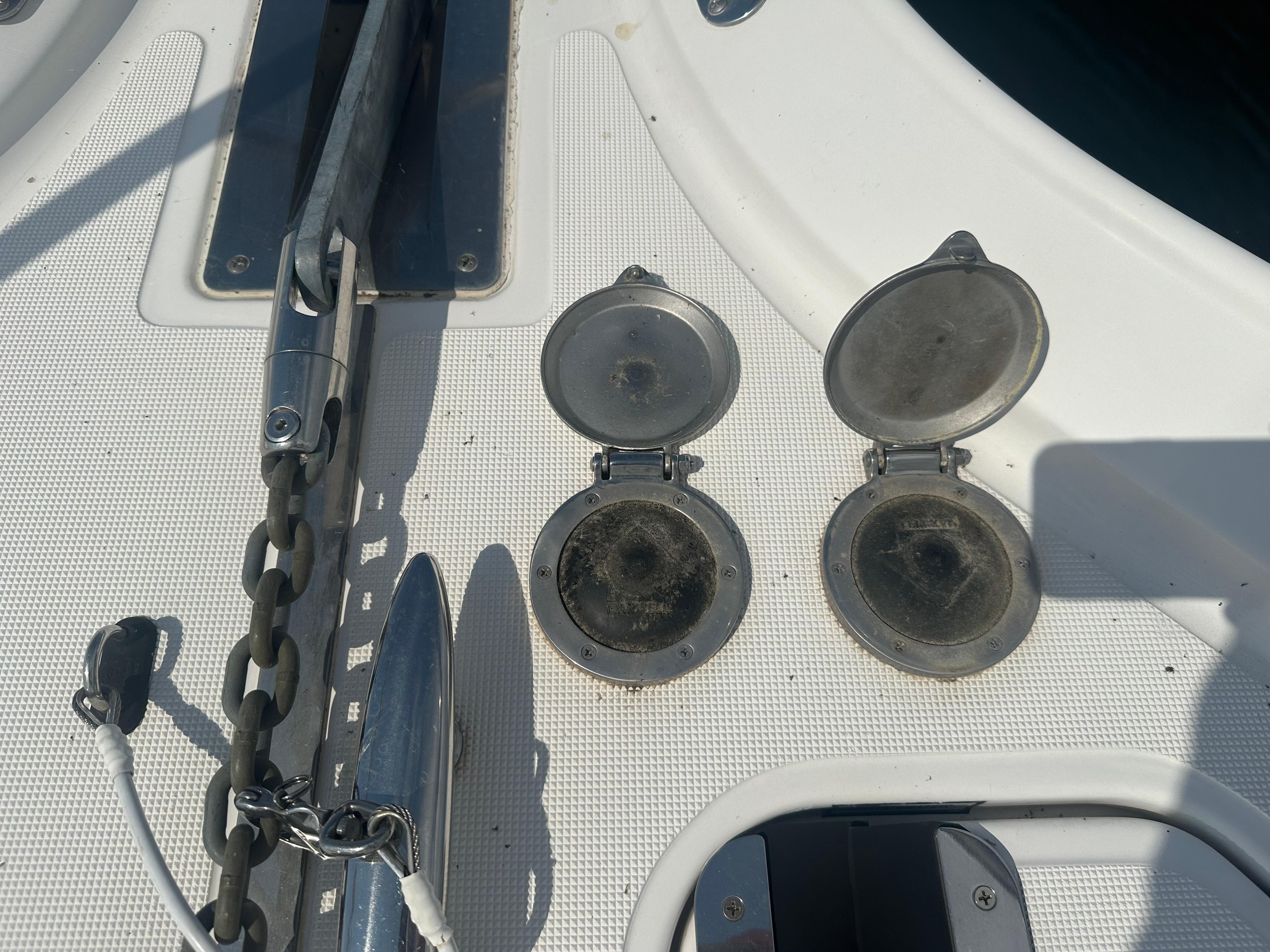 Tiara Yachts-4300 Sovran 2007-Selladoor (previously Czech Mate) WI-US-7809293 | Thumbnail