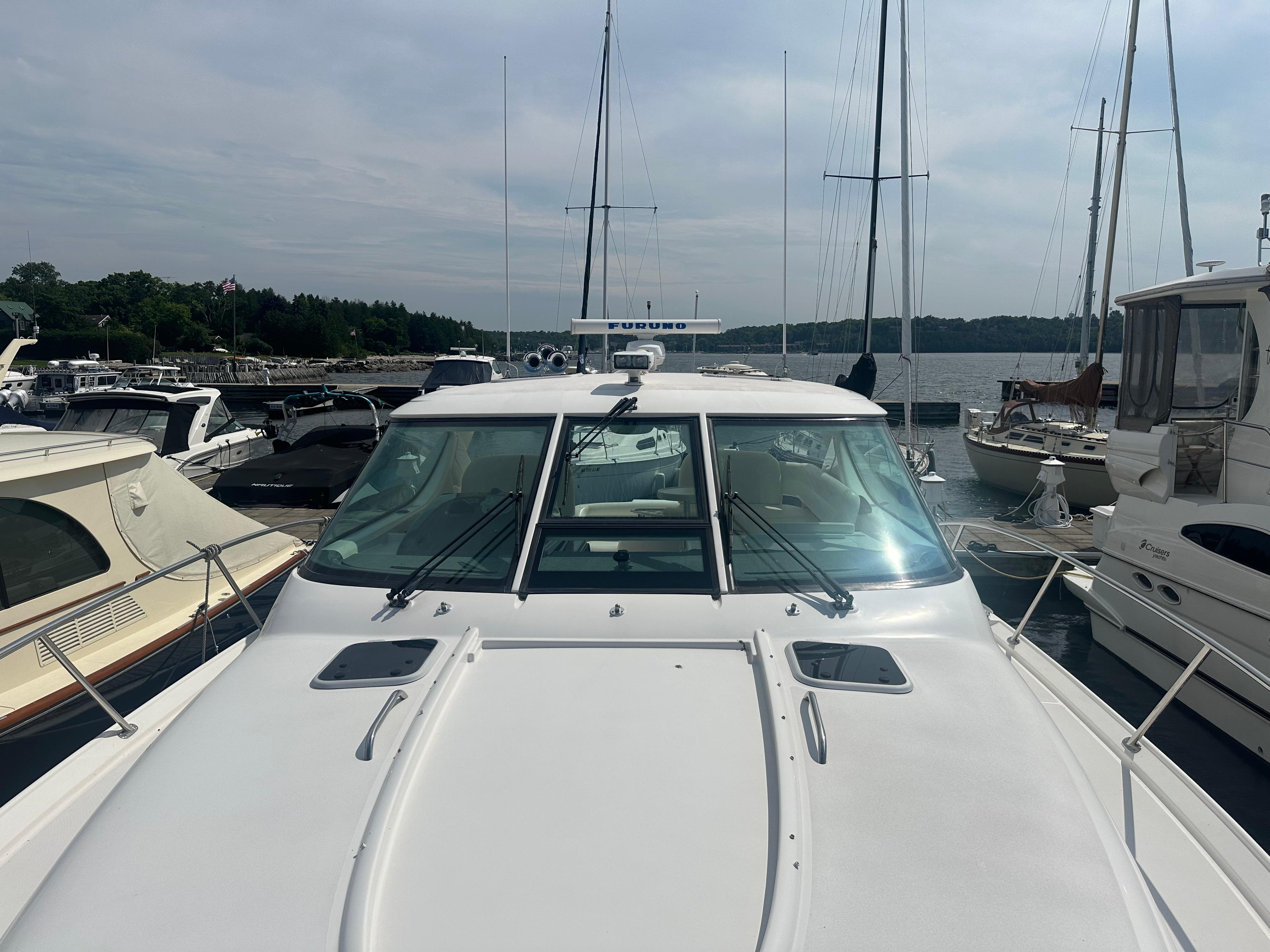 Tiara Yachts-4300 Sovran 2007-Selladoor (previously Czech Mate) WI-US-7809293 | Thumbnail
