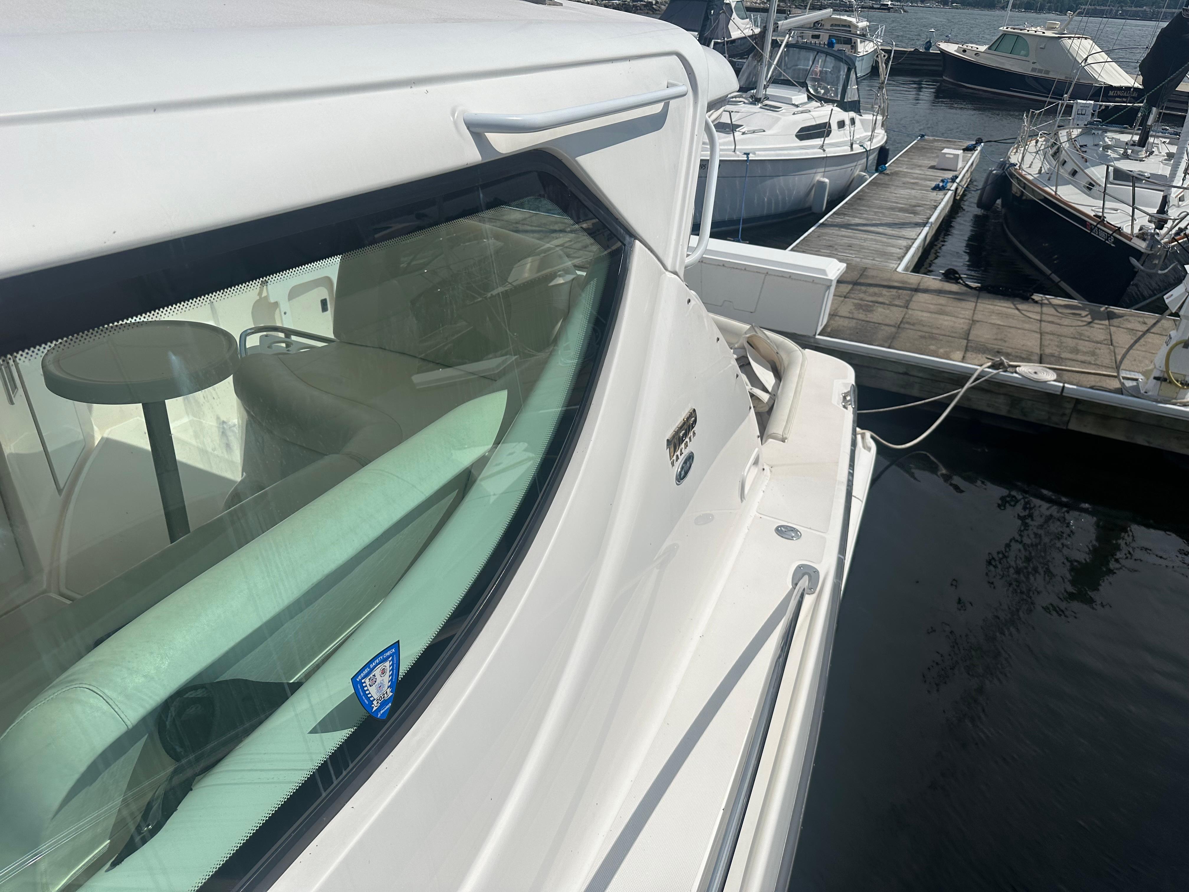 Tiara Yachts-4300 Sovran 2007-Selladoor (previously Czech Mate) WI-US-7809293 | Thumbnail